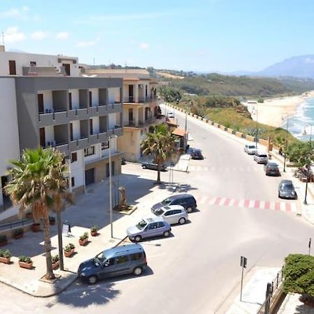 Residence Eloisa Appartamenti Balestrate Dış mekan fotoğraf