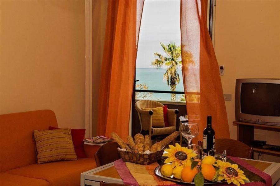 Residence Eloisa Appartamenti Balestrate Dış mekan fotoğraf